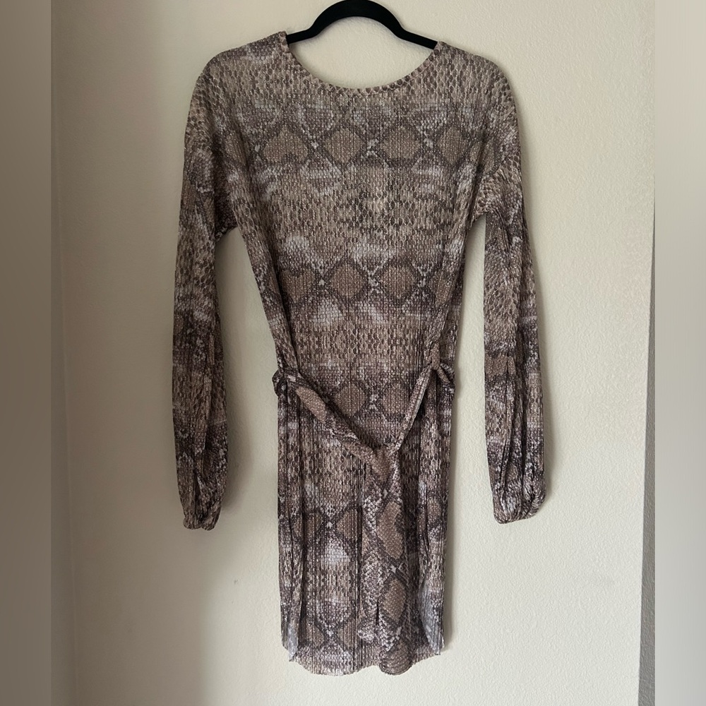PrettyLittleThings Snakeskin Glitter Sheer Belted Dress NWT Size 6 Bachelorette